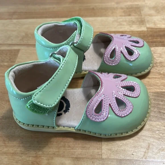 Livie & Luca Petunia Green Classic Patent Leather Shoes Sandals - Picture 1 of 8